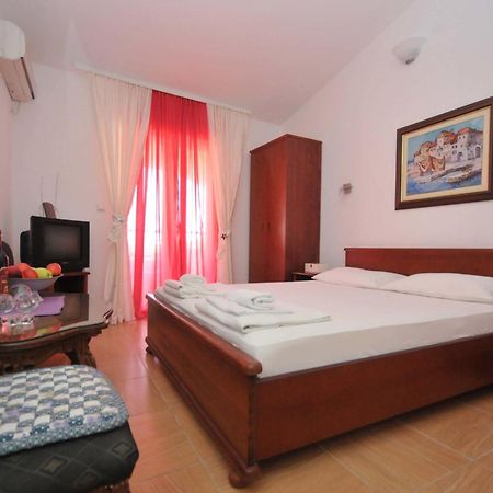 Guest House Andrea Budua Esterno foto
