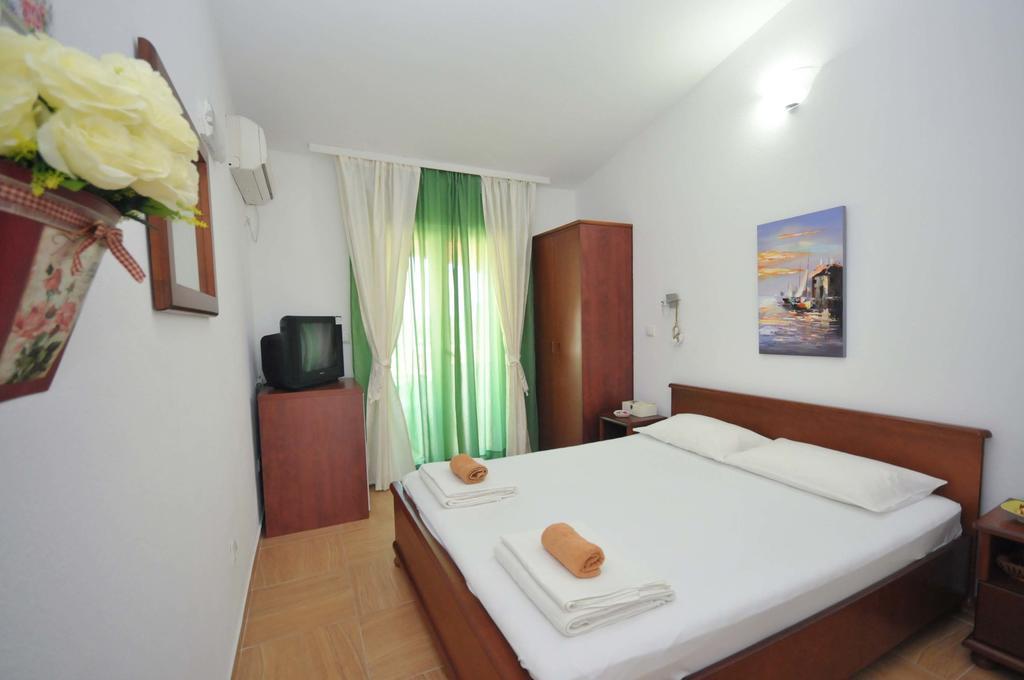 Guest House Andrea Budua Esterno foto