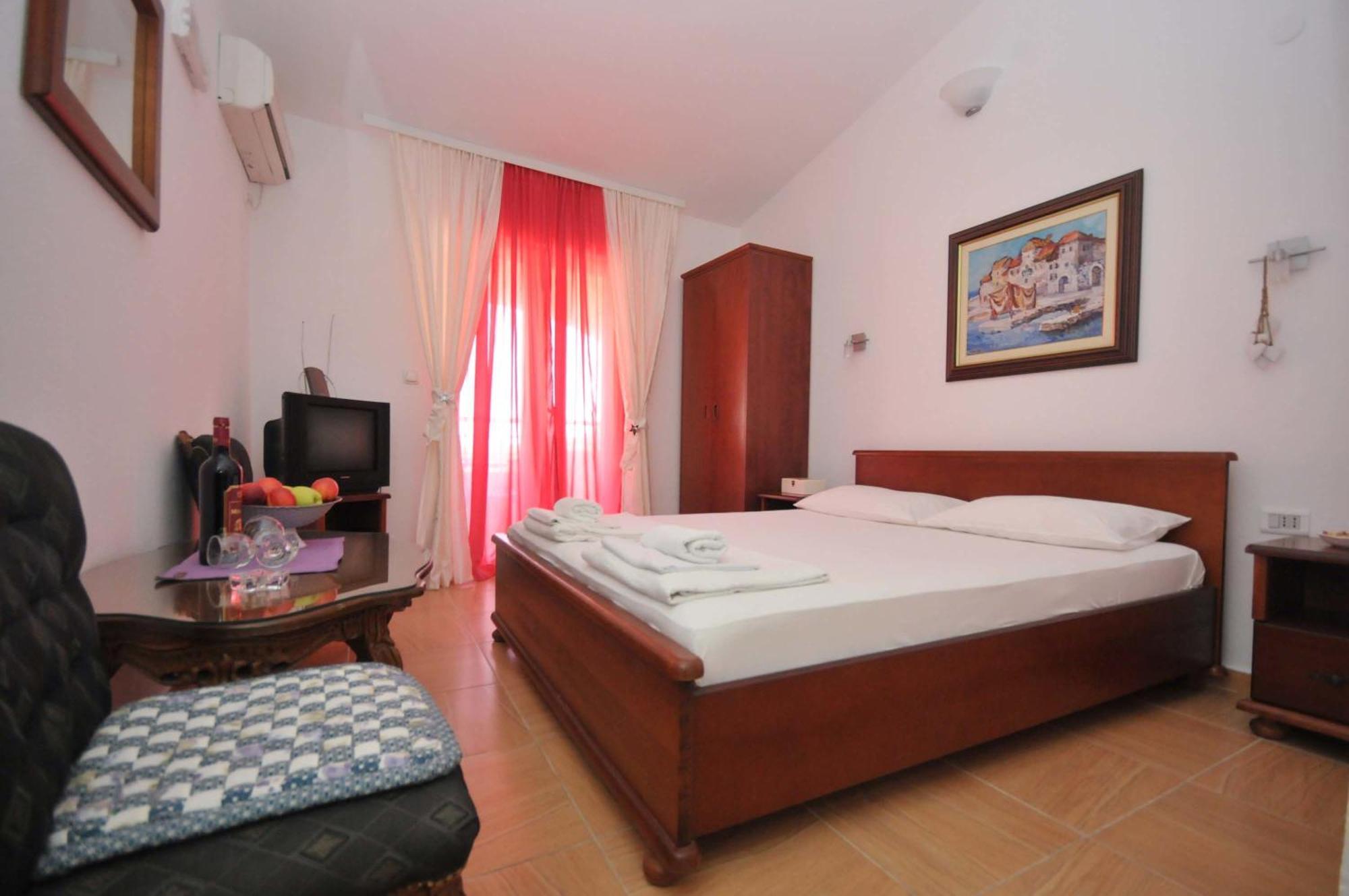 Guest House Andrea Budua Esterno foto