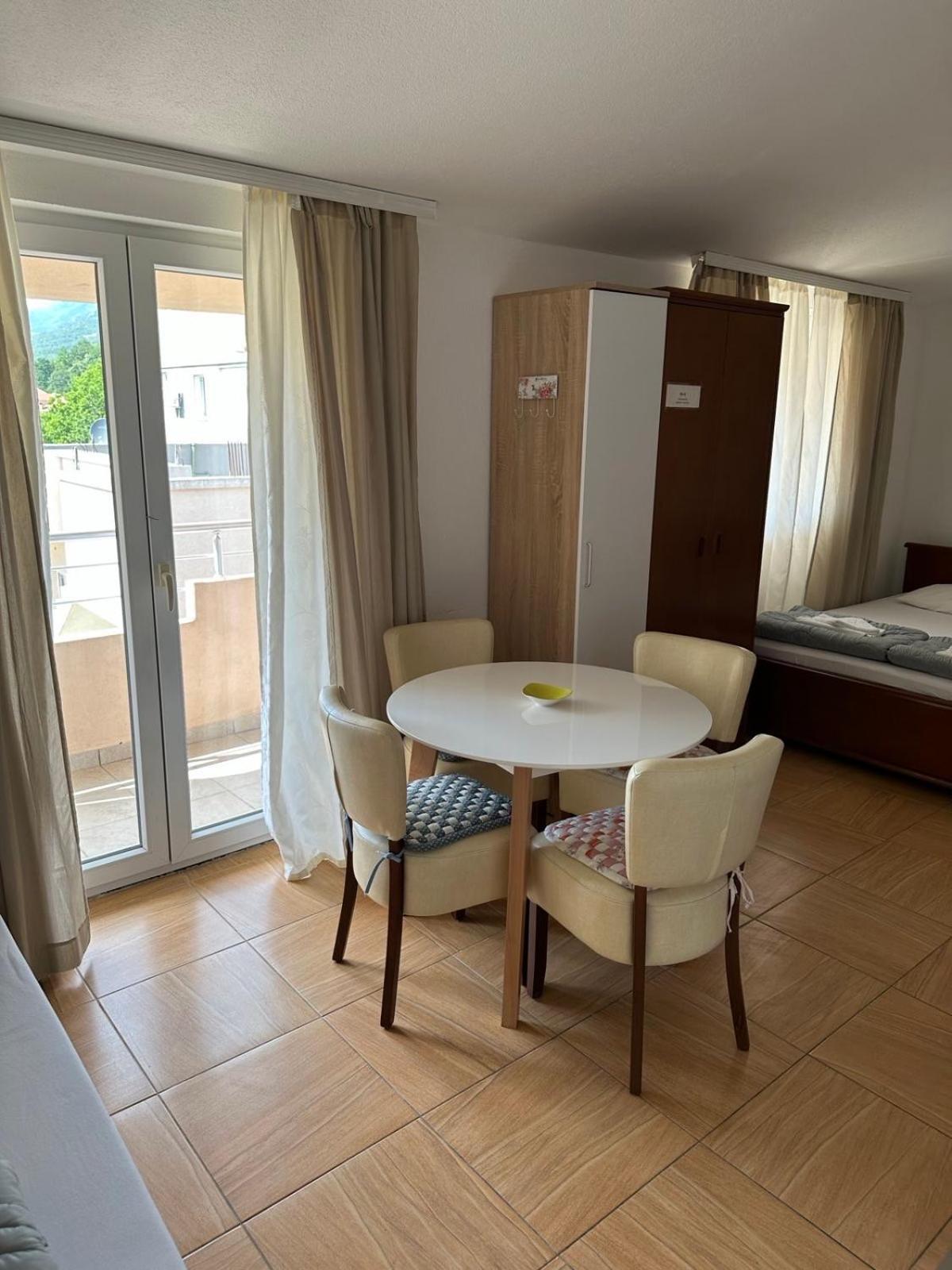 Guest House Andrea Budua Esterno foto
