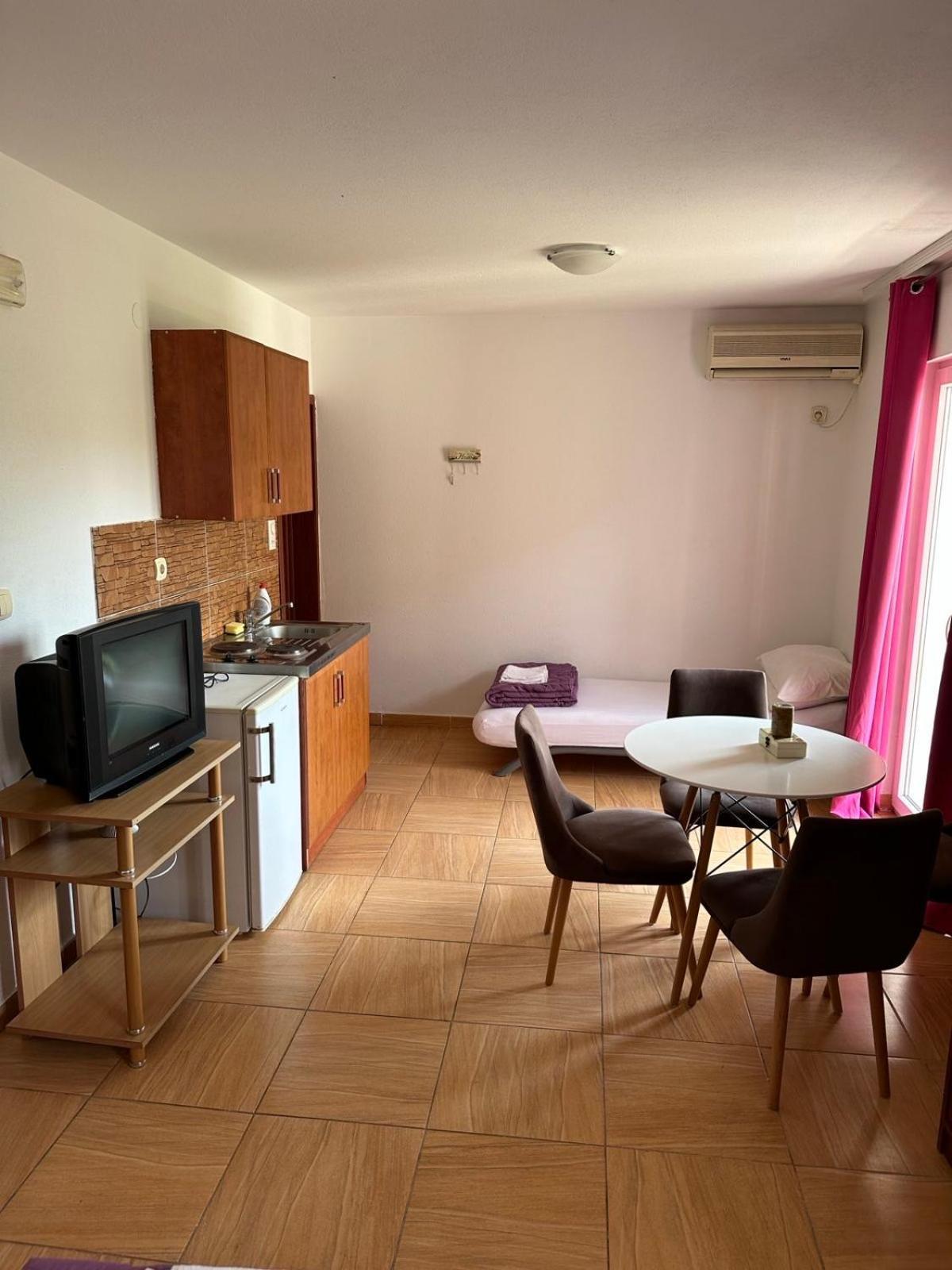 Guest House Andrea Budua Esterno foto