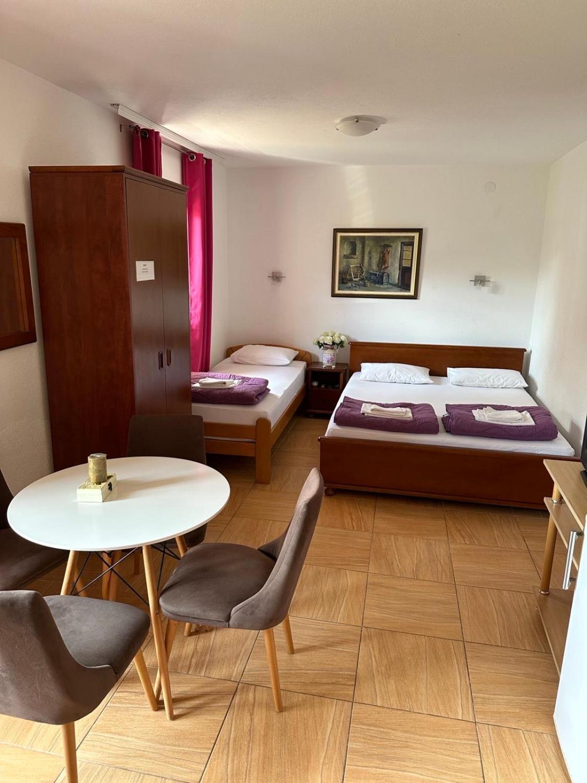 Guest House Andrea Budua Esterno foto