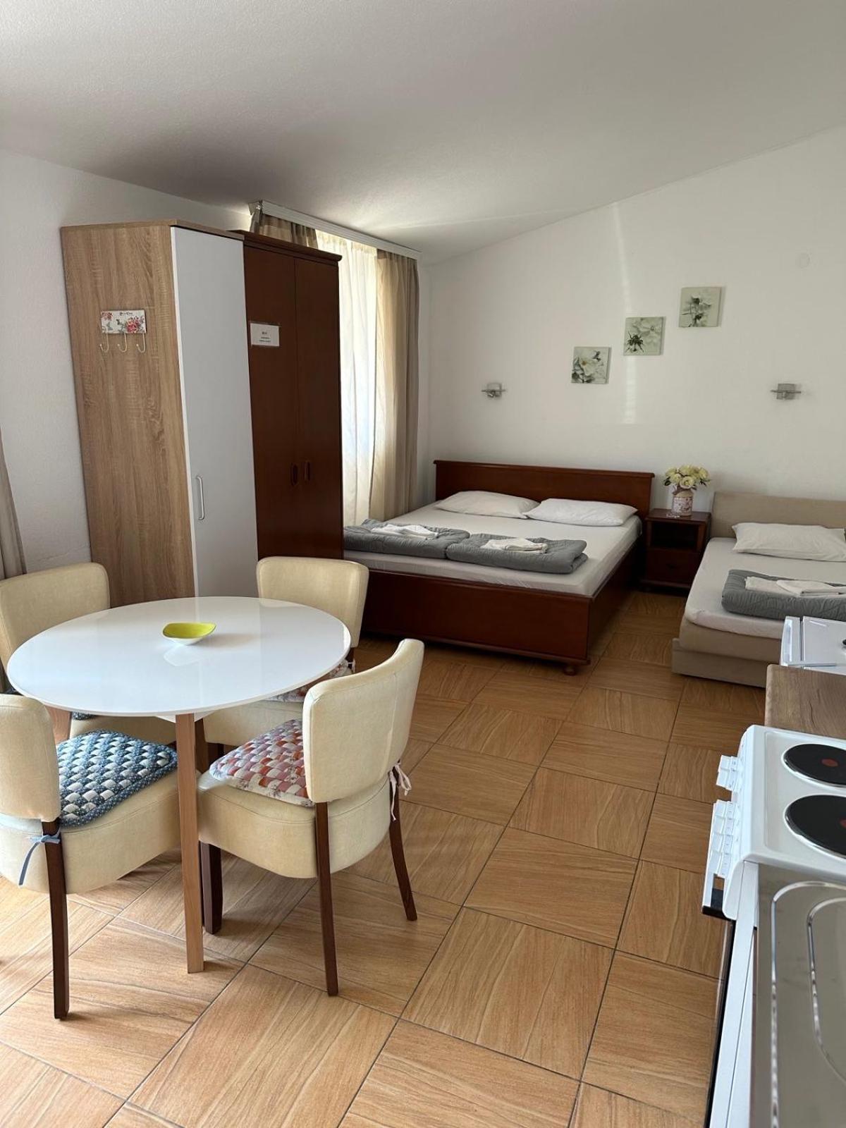 Guest House Andrea Budua Esterno foto